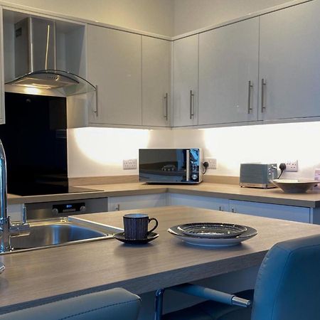 Eden Escapes Serviced Apartments Моркамб Екстериор снимка